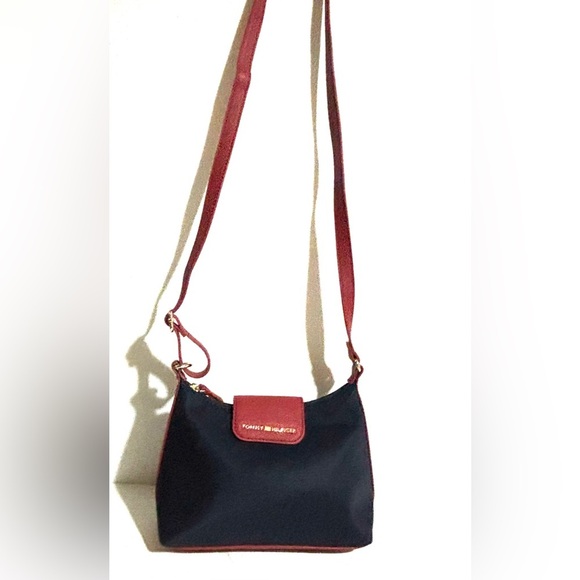 Tommy Hilfiger Blue and Red Crossbody Bag with Classic Design - Picture 1 of 8